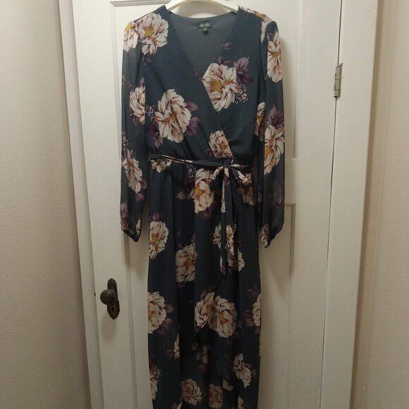 Lily Rose Gray Floral Dress - Picture 1 of 5